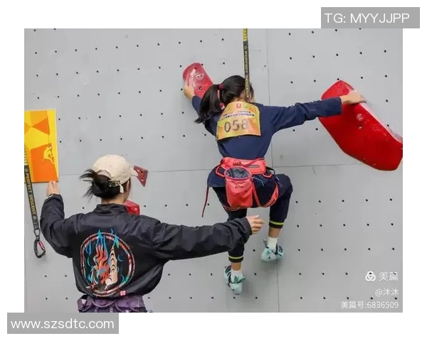 重庆攀岩队协作创新引发热议攀岩运动新风潮 重庆攀岩队协作创新引发热议攀岩运动新风潮